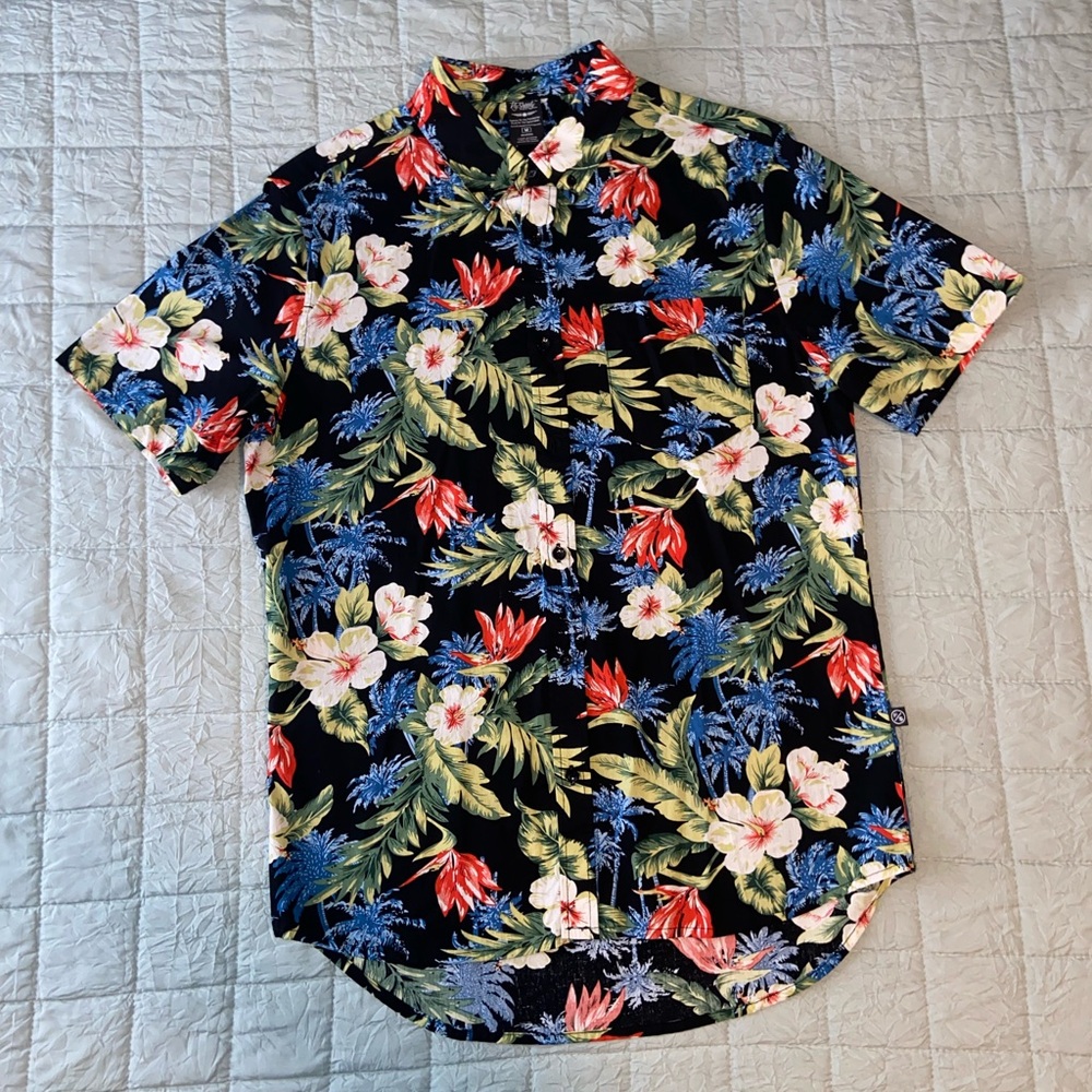 Fly Supply Button-Down Shirt Black Floral Sz.Medium *MISSING BUTTON (in pocket)*